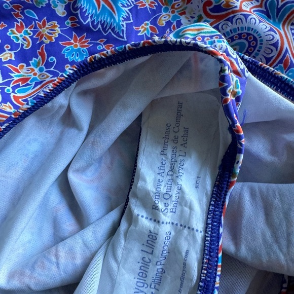 Lauren Ralph Lauren Paisley One shoulder One Piece Strap Built in bra Size 8 NWT - Picture 5 of 5